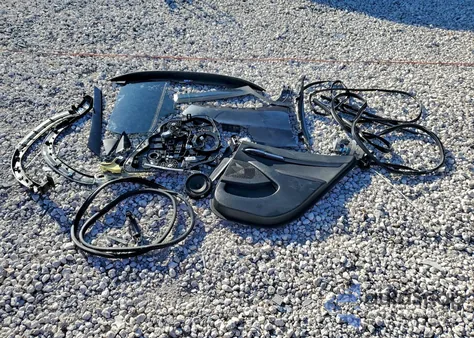 2025 Kia Seltos Sx z USA, uszkodzony, nr VIN KNDETCA74S7682241